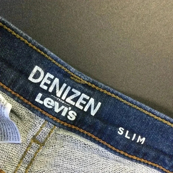 Levi's kids boys Blue Five Pocket Distressed Denizen Slim Jeans Size Regular 8 - Picture 3 of 11